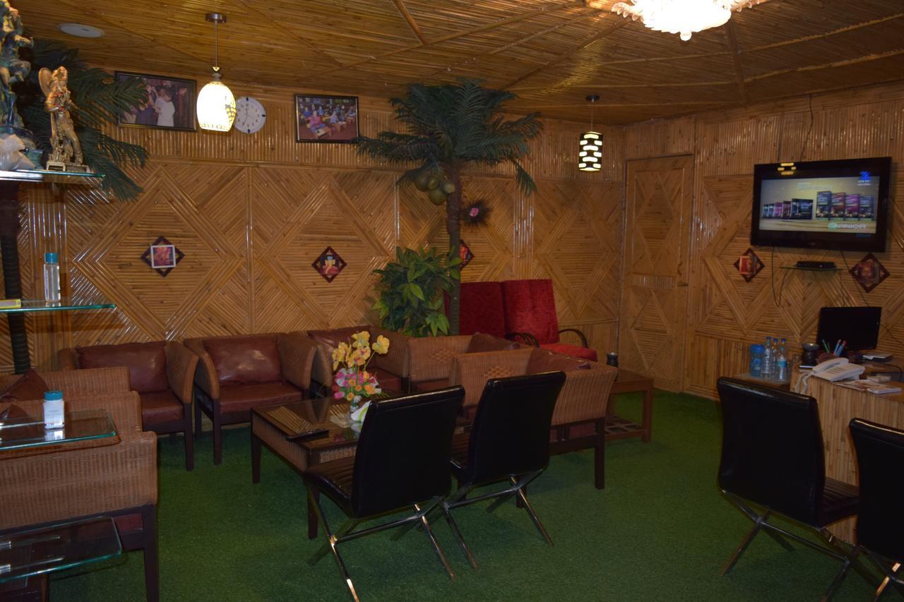 Hotel Raj Palace Risikés Kültér fotó