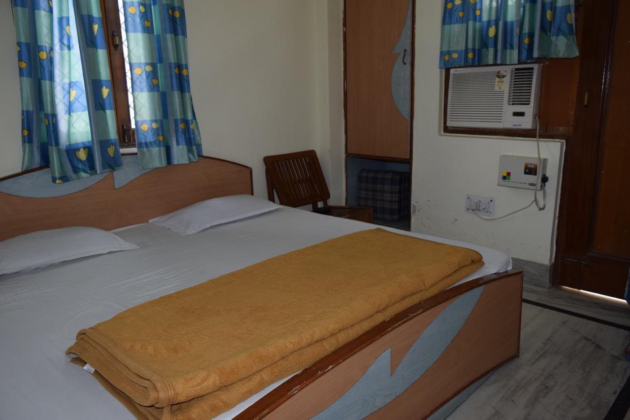 Hotel Raj Palace Risikés Kültér fotó